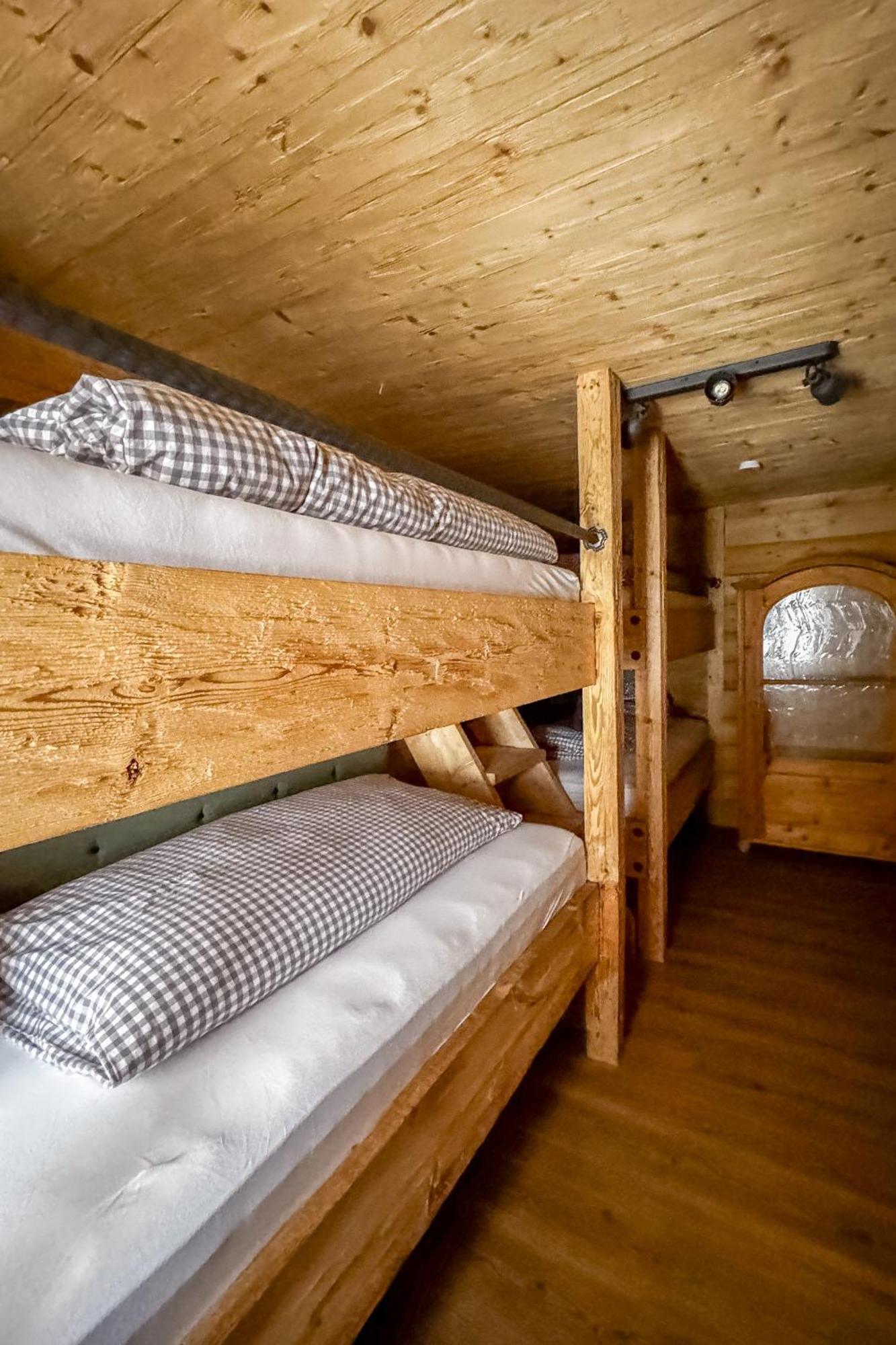 Peer Alm Otel Navis Dış mekan fotoğraf