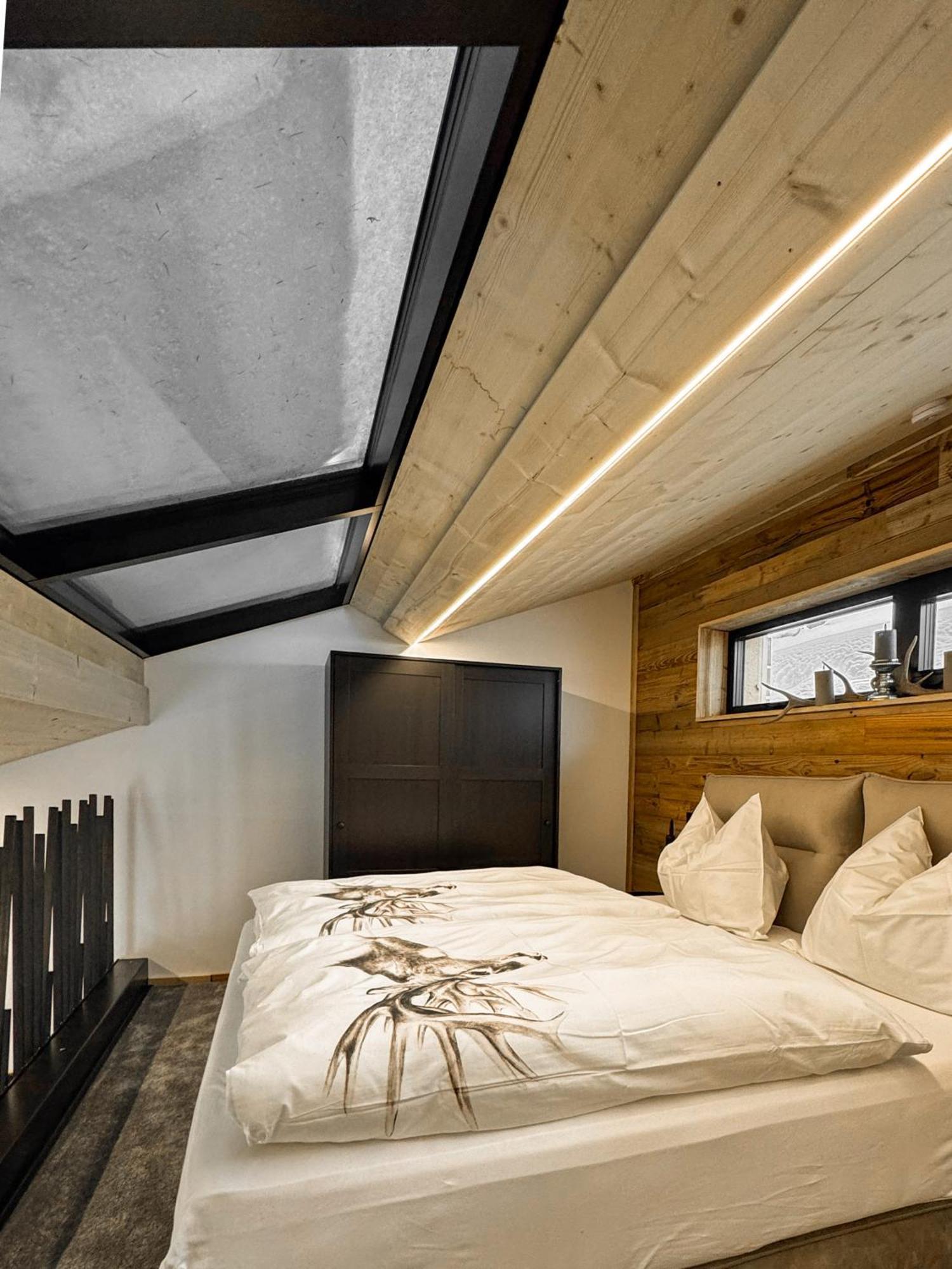 Peer Alm Otel Navis Dış mekan fotoğraf
