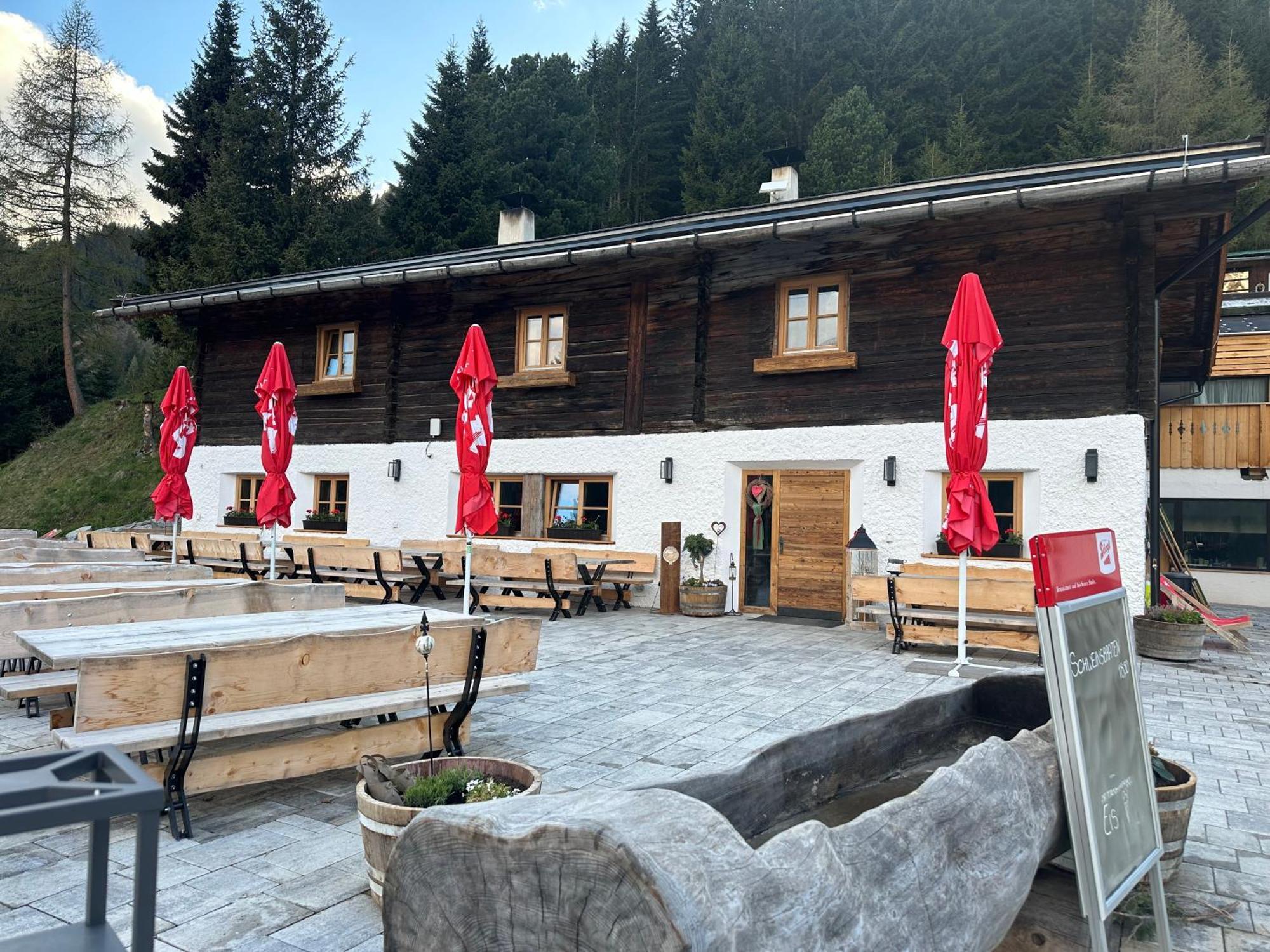 Peer Alm Otel Navis Dış mekan fotoğraf